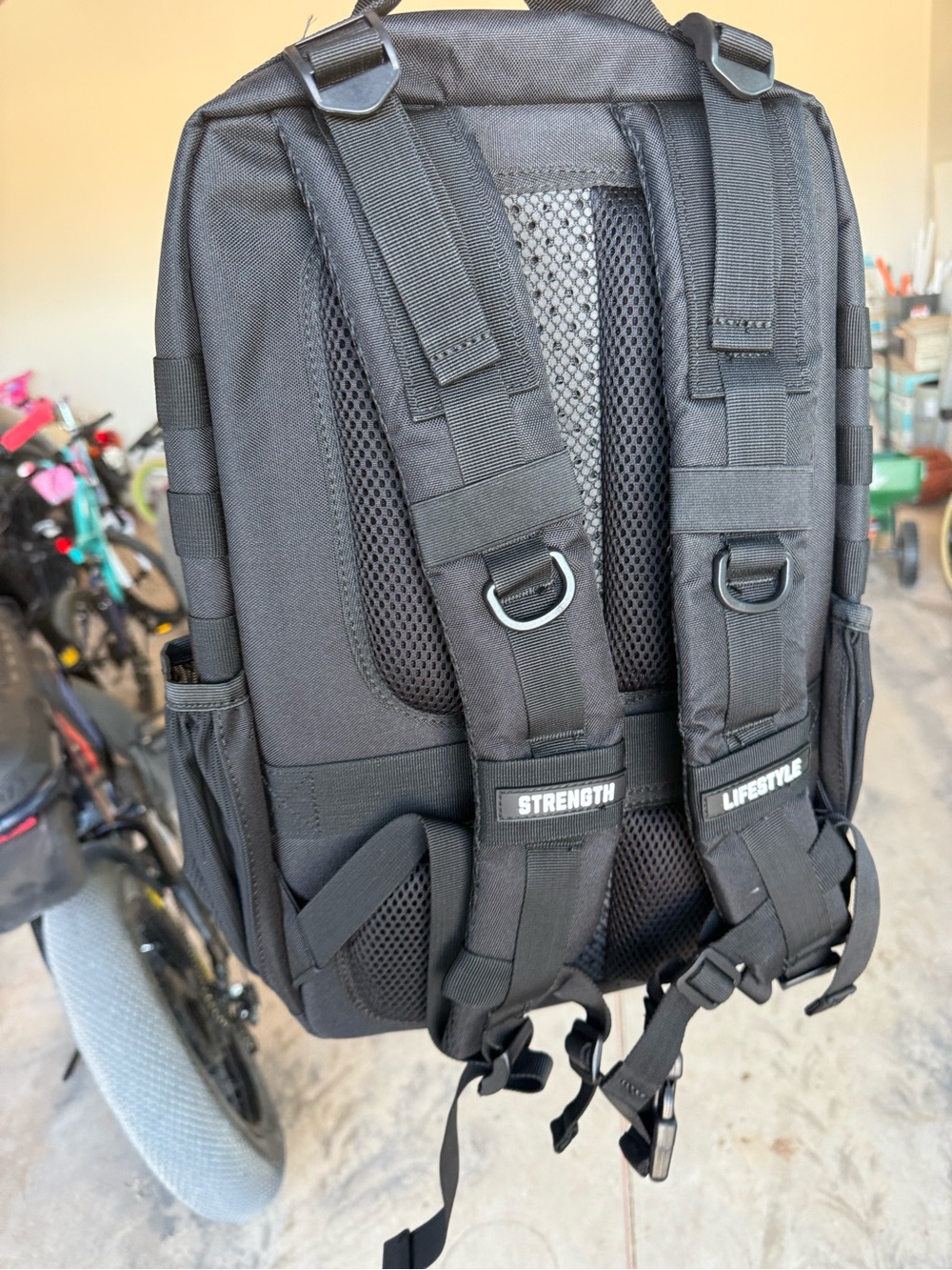 Black 2POOD Backpack with Front Pouch - Picture 3 of 4